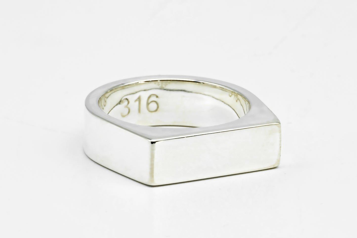 Signet Slim Ring