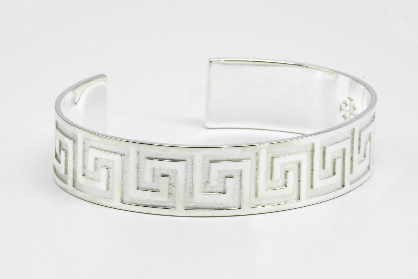 Myrmidon Medium Cuff